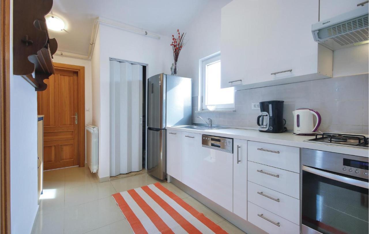 Cozy Apartment In Medulin With Kitchen Екстер'єр фото